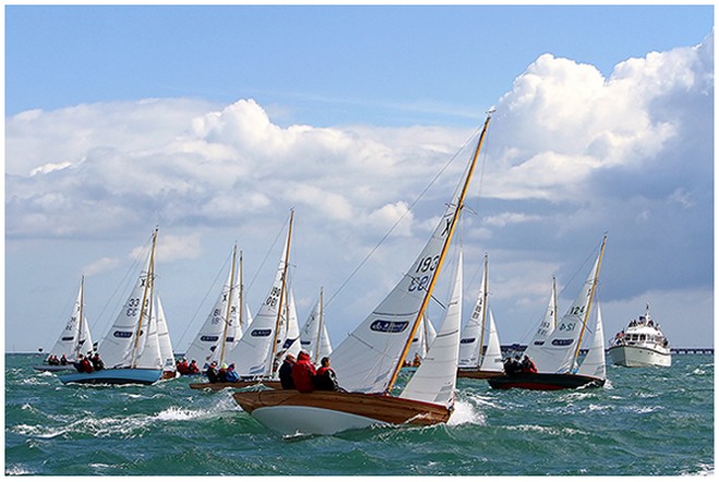 Aberdeen Asset Management Cowes Week 2011 © Chris Boynton http://www.chrisboynton.co.uk/